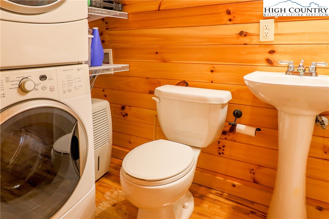 185 Marc Street Boone, NC 28607 - Photo 17 of 30 a bathroom with a toilet and a sink