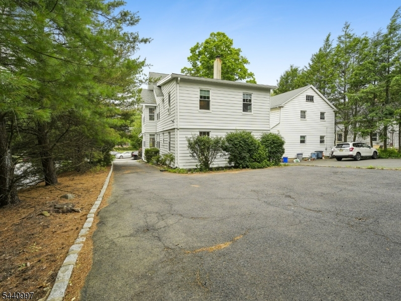 485 Valley Road, Unit 1 Montclair, NJ 07043 - Photo 24 of 27