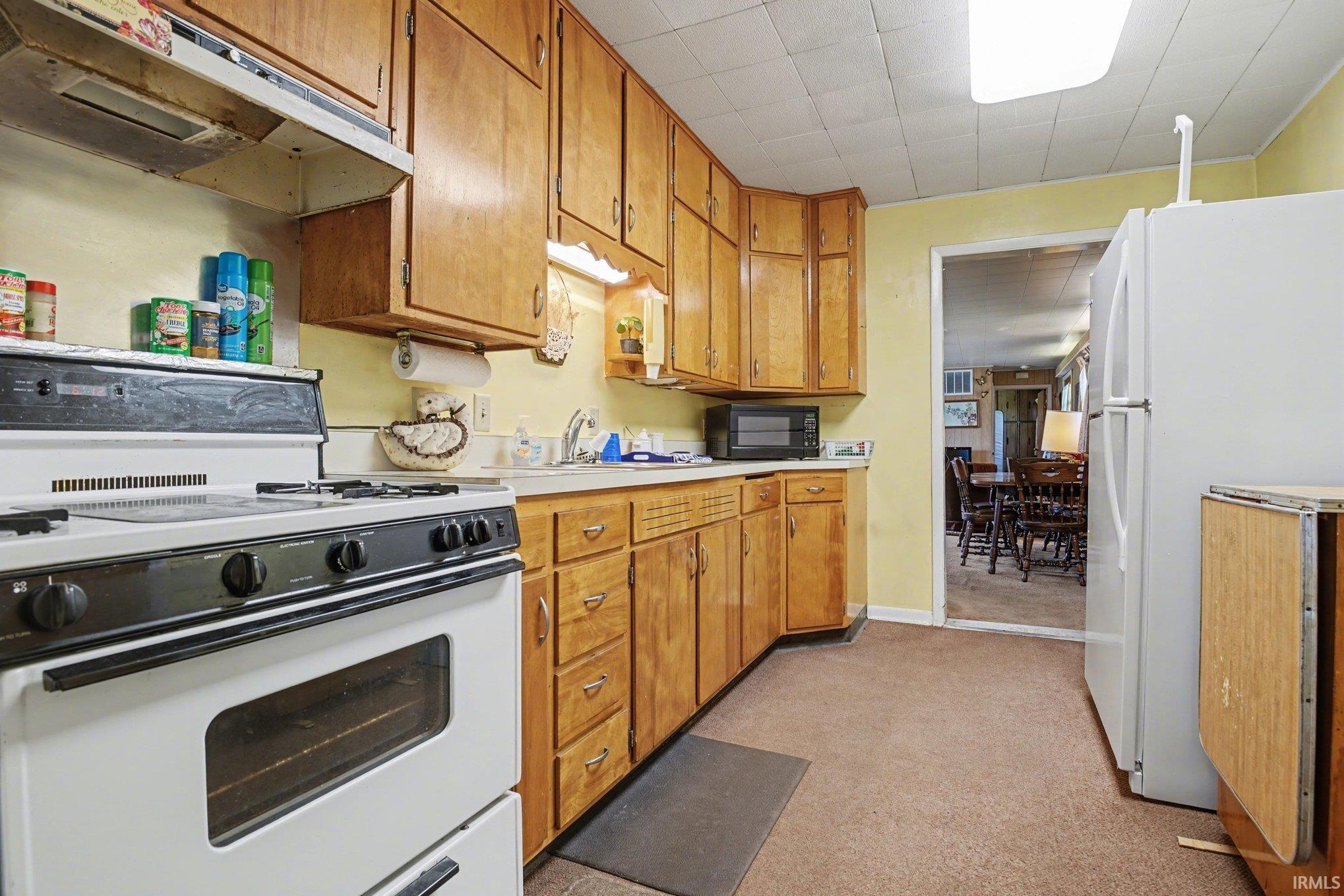 16329 County Road 40 Goshen, IN 46528 - Photo 9 of 17