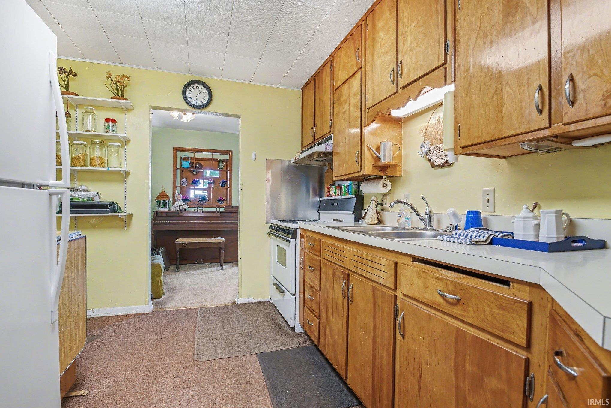 16329 County Road 40 Goshen, IN 46528 - Photo 10 of 17