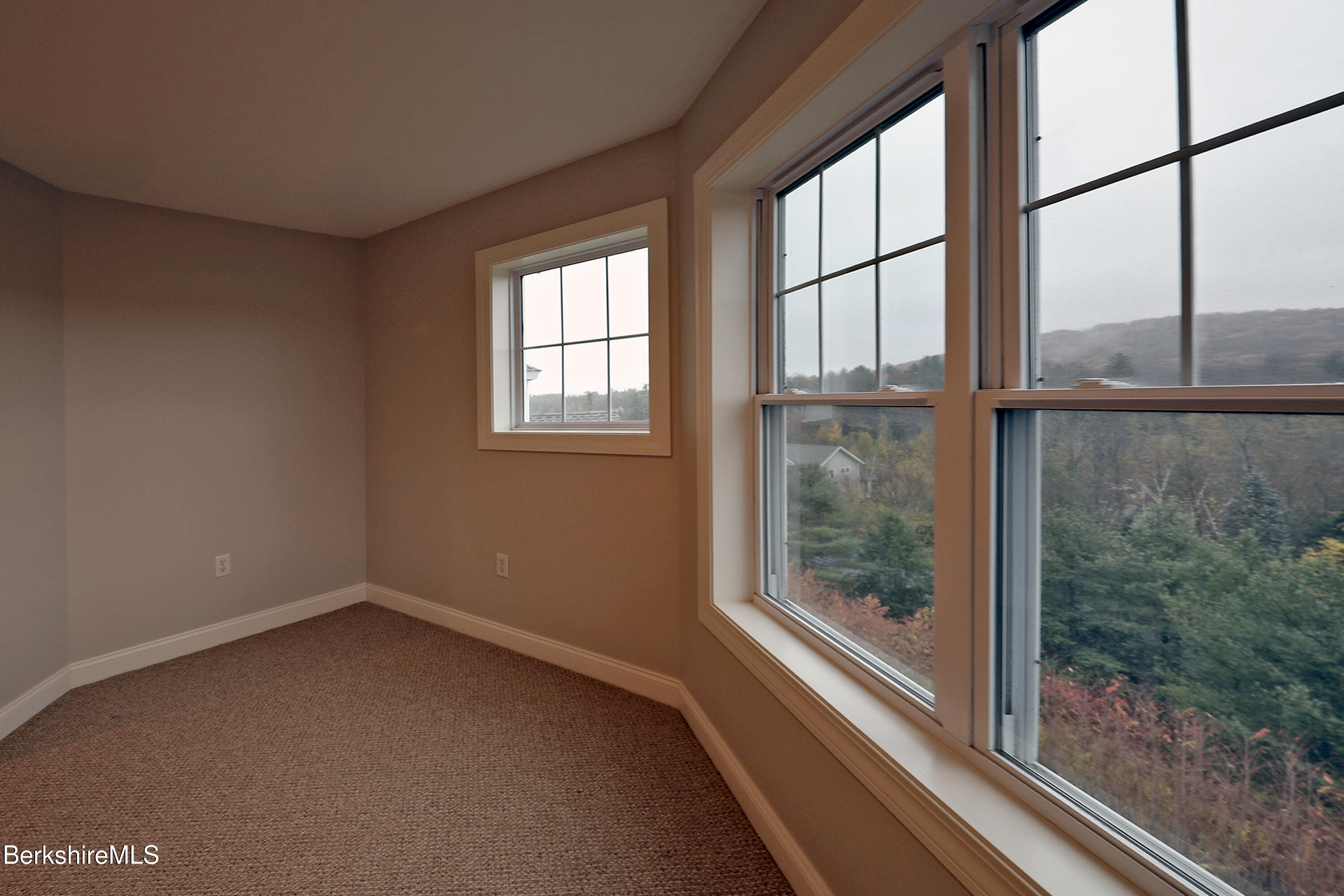 33 Alpine Trail Pittsfield, MA 01201 - Photo 42 of 69 LOFT VIEW