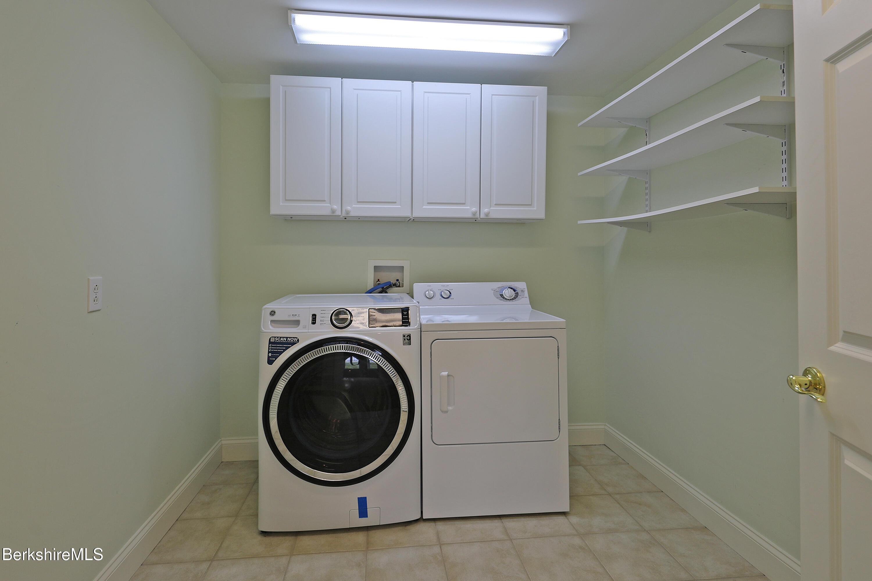 33 Alpine Trail Pittsfield, MA 01201 - Photo 60 of 69 Laundry room w/storage