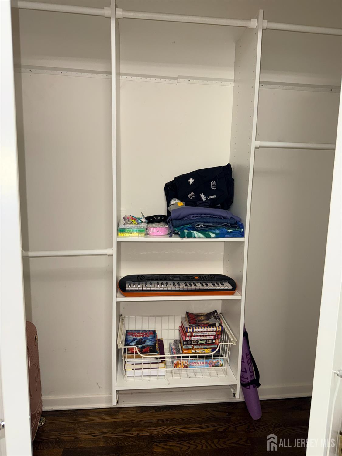 27 Rector Avenue Woodbridge, NJ 07095 - Photo 21 of 29 a stove top oven sitting inside of a kitchen