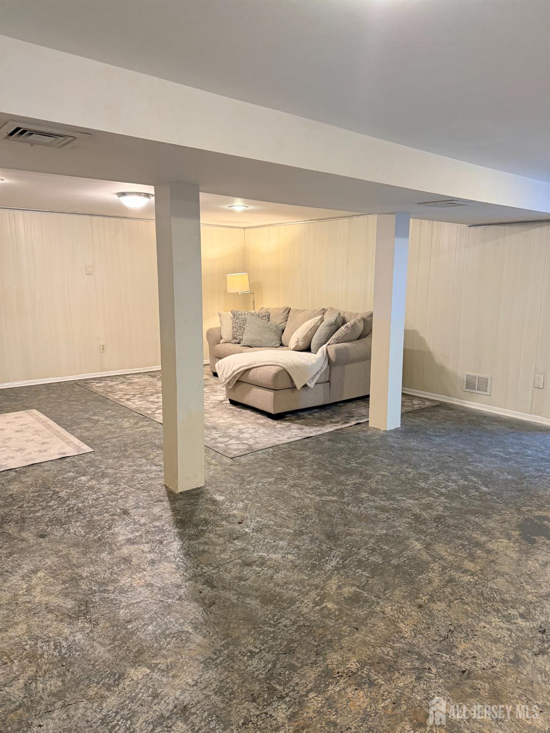 27 Rector Avenue Woodbridge, NJ 07095 - Photo 25 of 29 a living room with furniture
