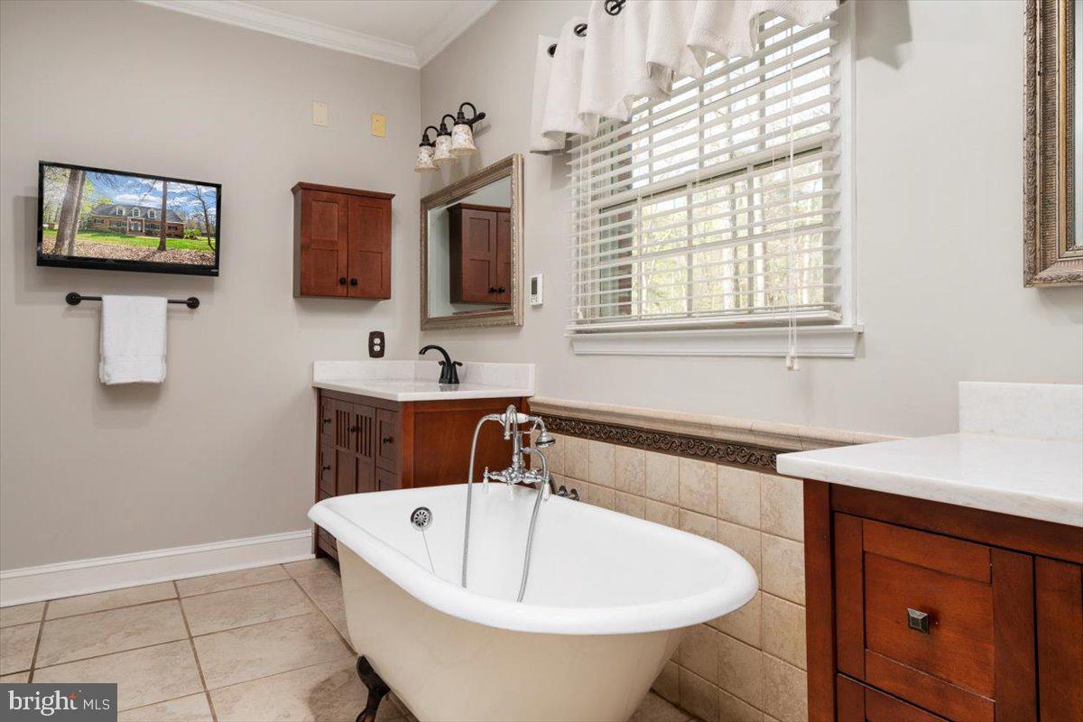 1545 Grays Ford Road Odenton, MD 21113 - Photo 16 of 46 Primary bath