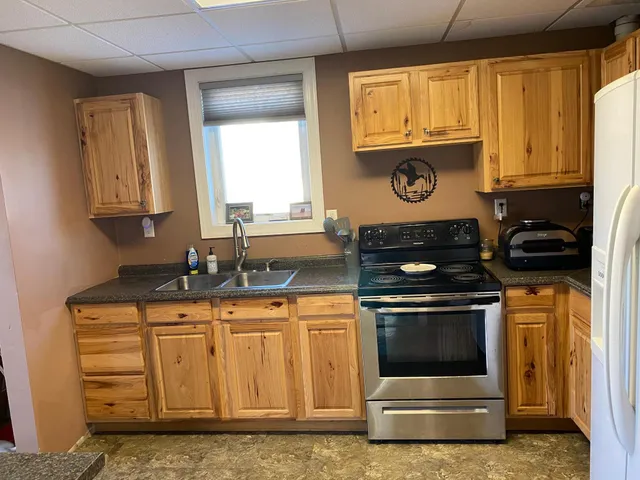 $179,900 | 215 3rd Street Southeast, Barnesville, MN 56514