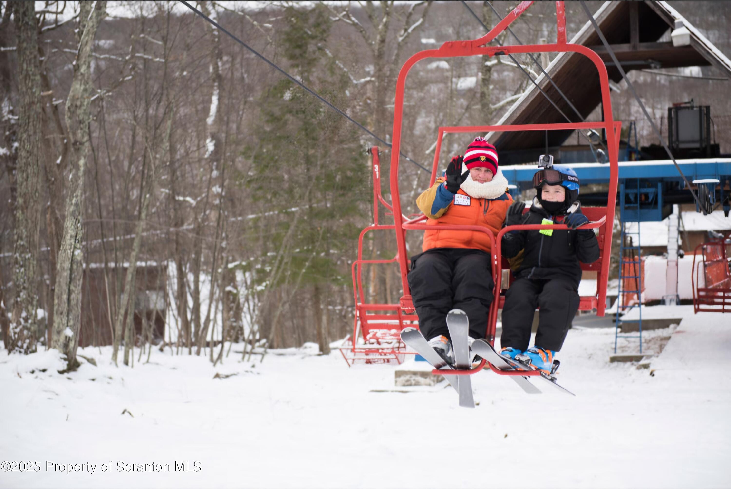 3110 Cherry Ridge Road Bushkill, PA 18324 - Photo 54 of 61 a view of art shop