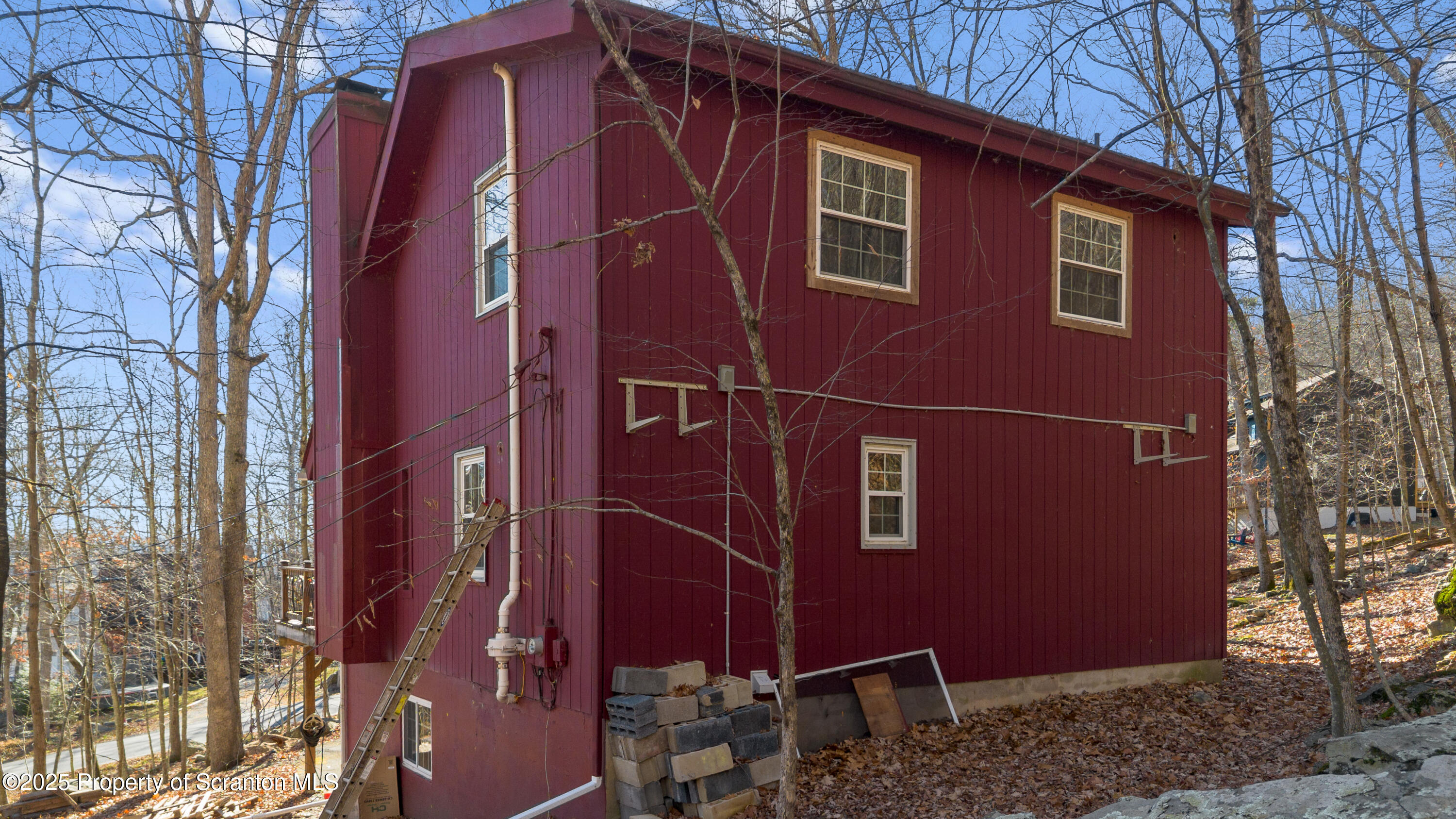 3110 Cherry Ridge Road Bushkill, PA 18324 - Photo 7 of 61 a front view of a house