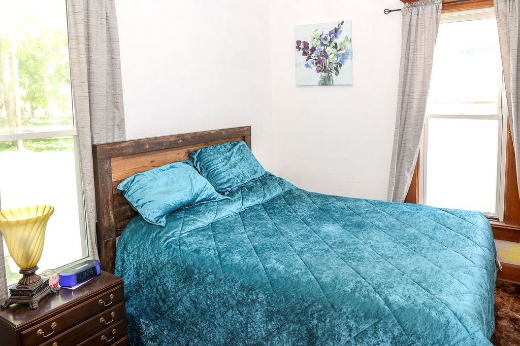 415 East Elm Street Chatsworth, IL 60921 - Photo 17 of 38 a view of a balcony with a bed