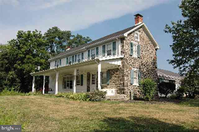 1065 Hoffman Road Gettysburg, PA 17325 - Photo 1 of 12