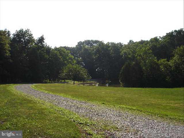 1065 Hoffman Road Gettysburg, PA 17325 - Photo 5 of 12