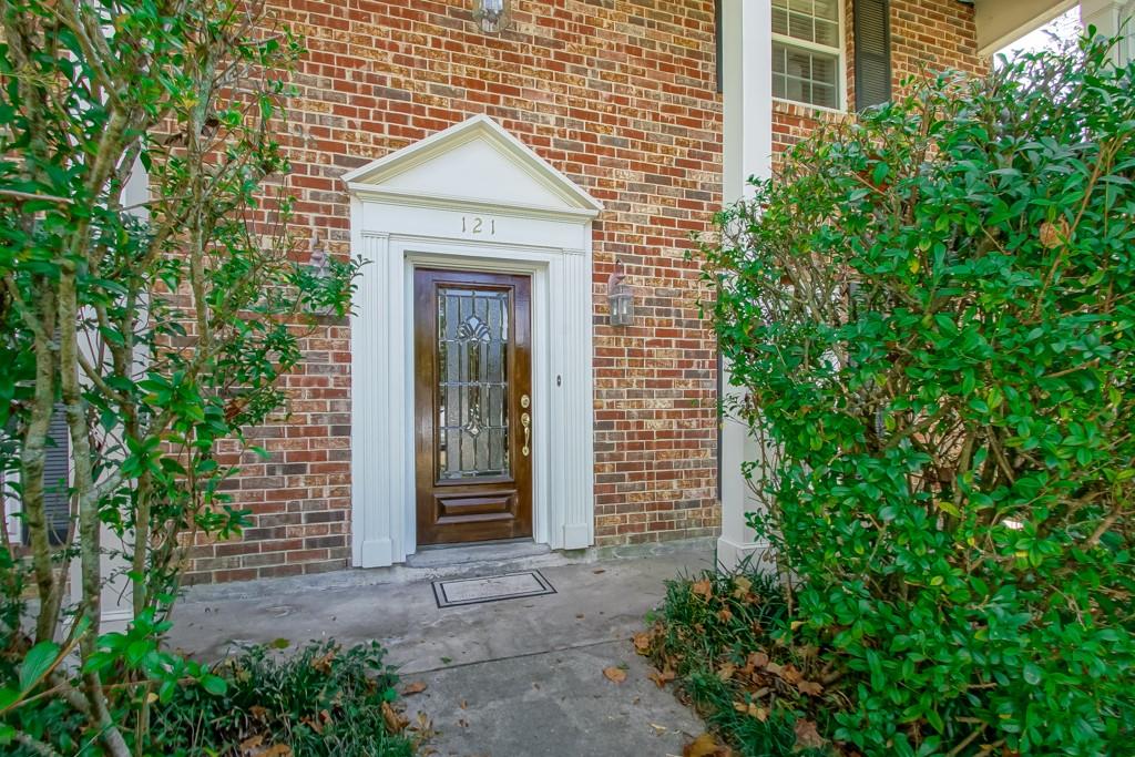 121 Hazel Drive River Ridge, LA 70123 - Photo 3 of 33