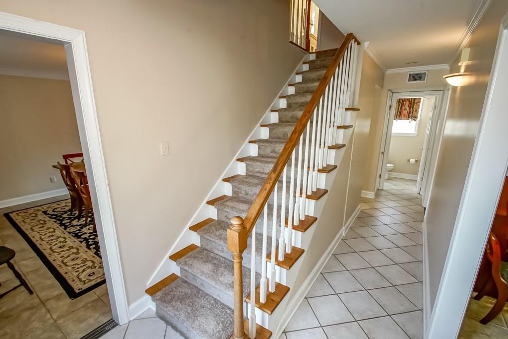 121 Hazel Drive River Ridge, LA 70123 - Photo 5 of 33