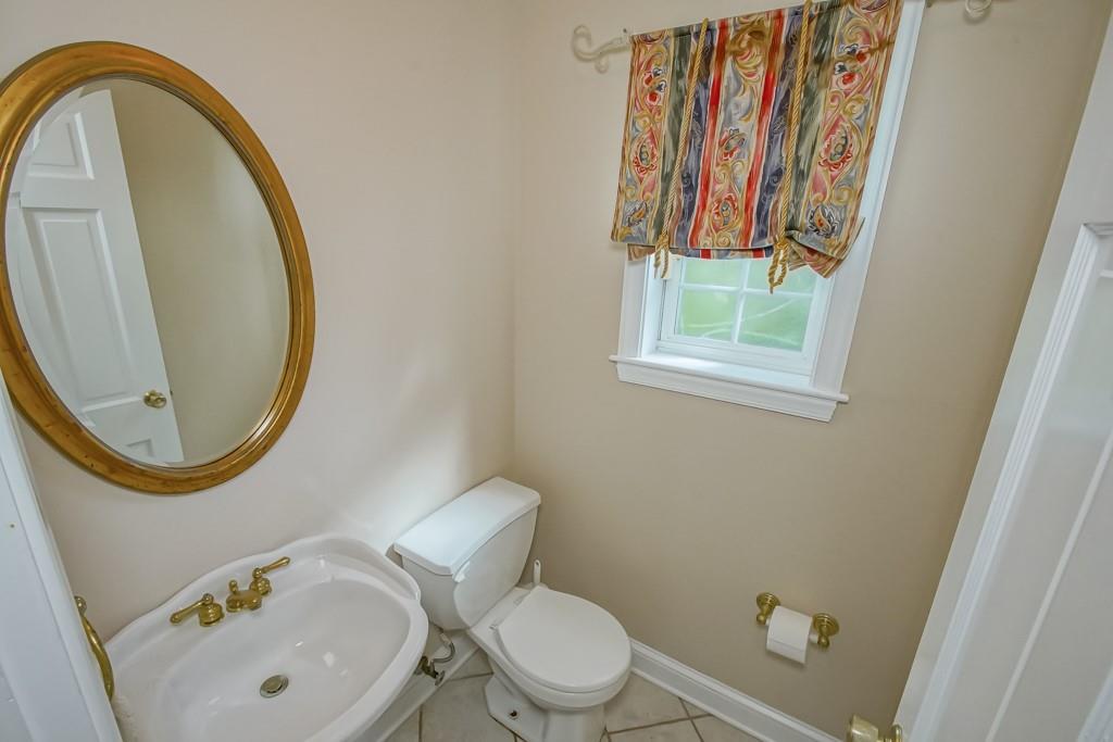 121 Hazel Drive River Ridge, LA 70123 - Photo 10 of 33