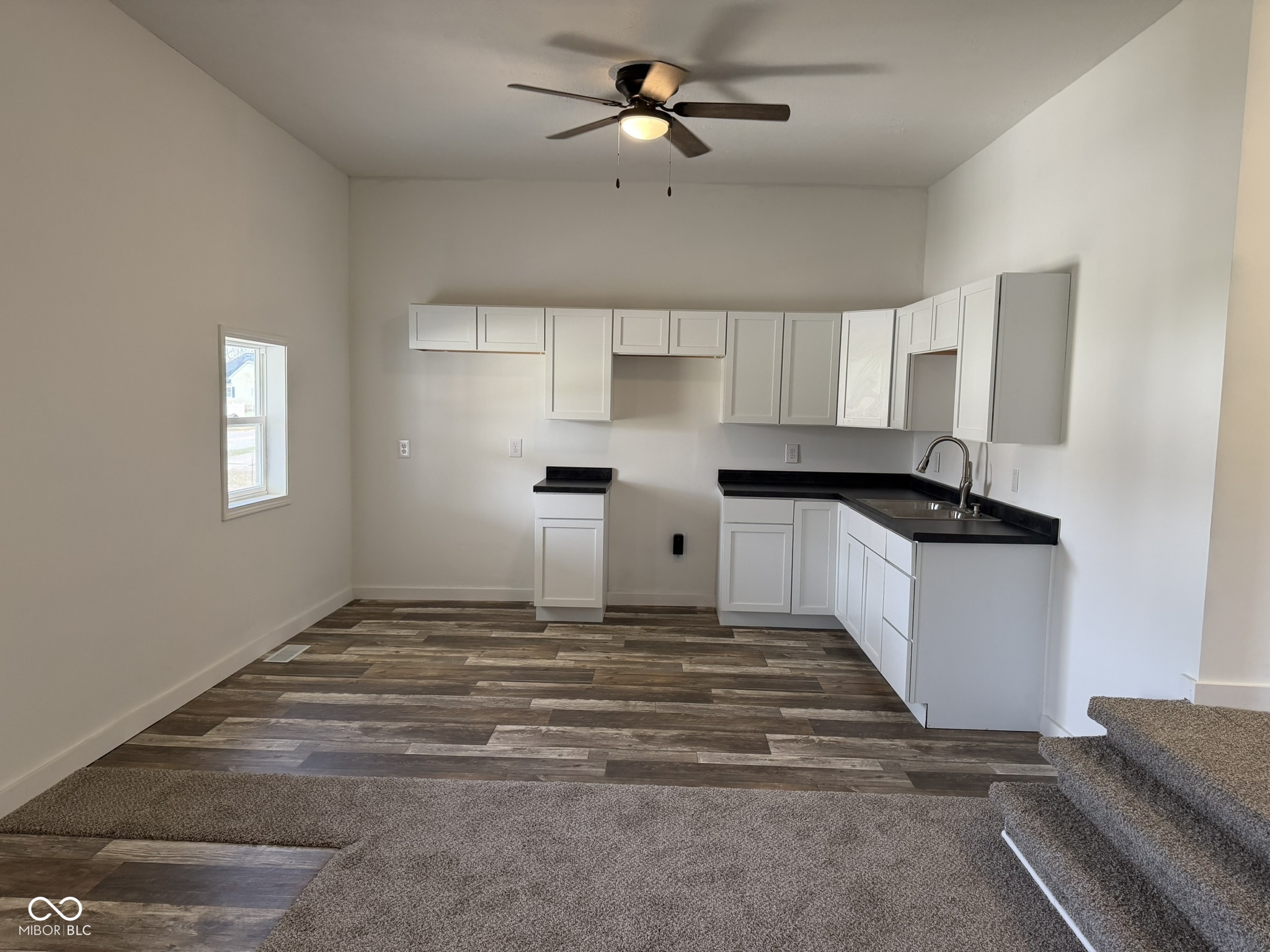 522 North Main Street Clinton, IN 47842 - Photo 3 of 18