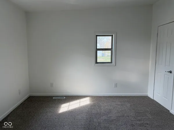 $115,900 | 522 North Main Street, Clinton, IN 47842