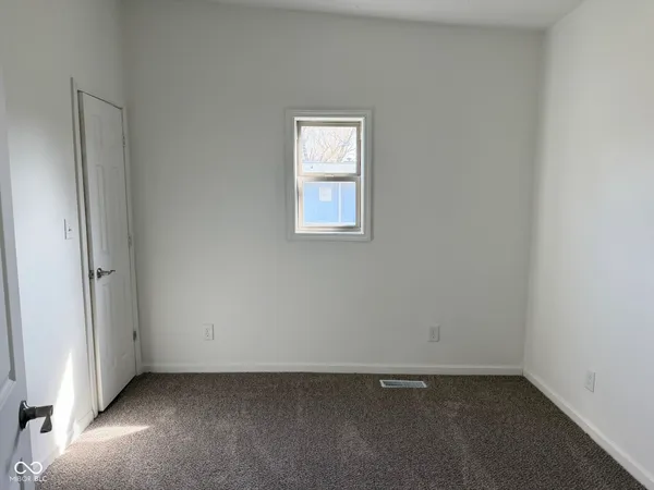 $115,900 | 522 North Main Street, Clinton, IN 47842