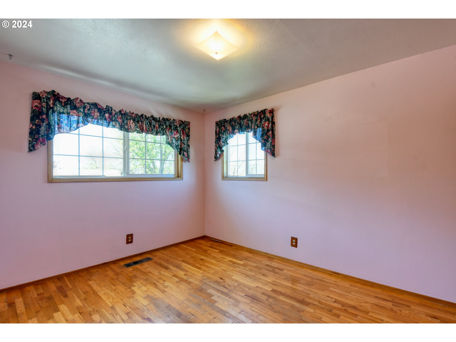 3307 Southwest Kirk Avenue Pendleton, OR 97801 - Photo 17 of 39 Gallery Image 17