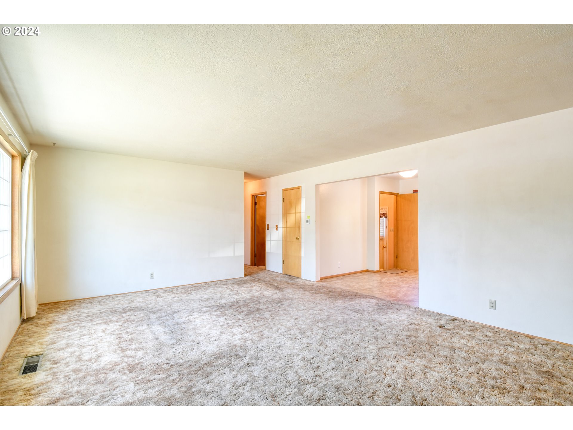 3307 Southwest Kirk Avenue Pendleton, OR 97801 - Photo 5 of 39 Gallery Image 5