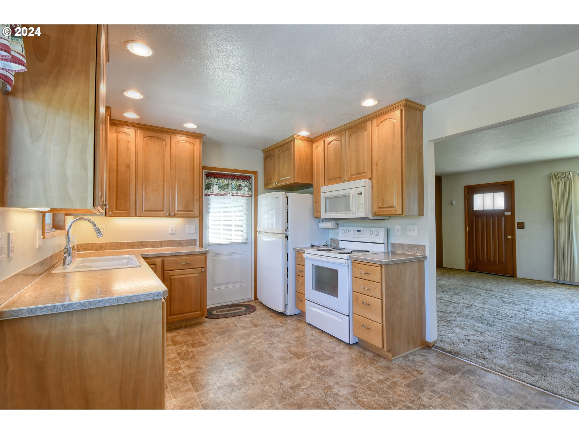 3307 Southwest Kirk Avenue Pendleton, OR 97801 - Photo 7 of 39 Gallery Image 7