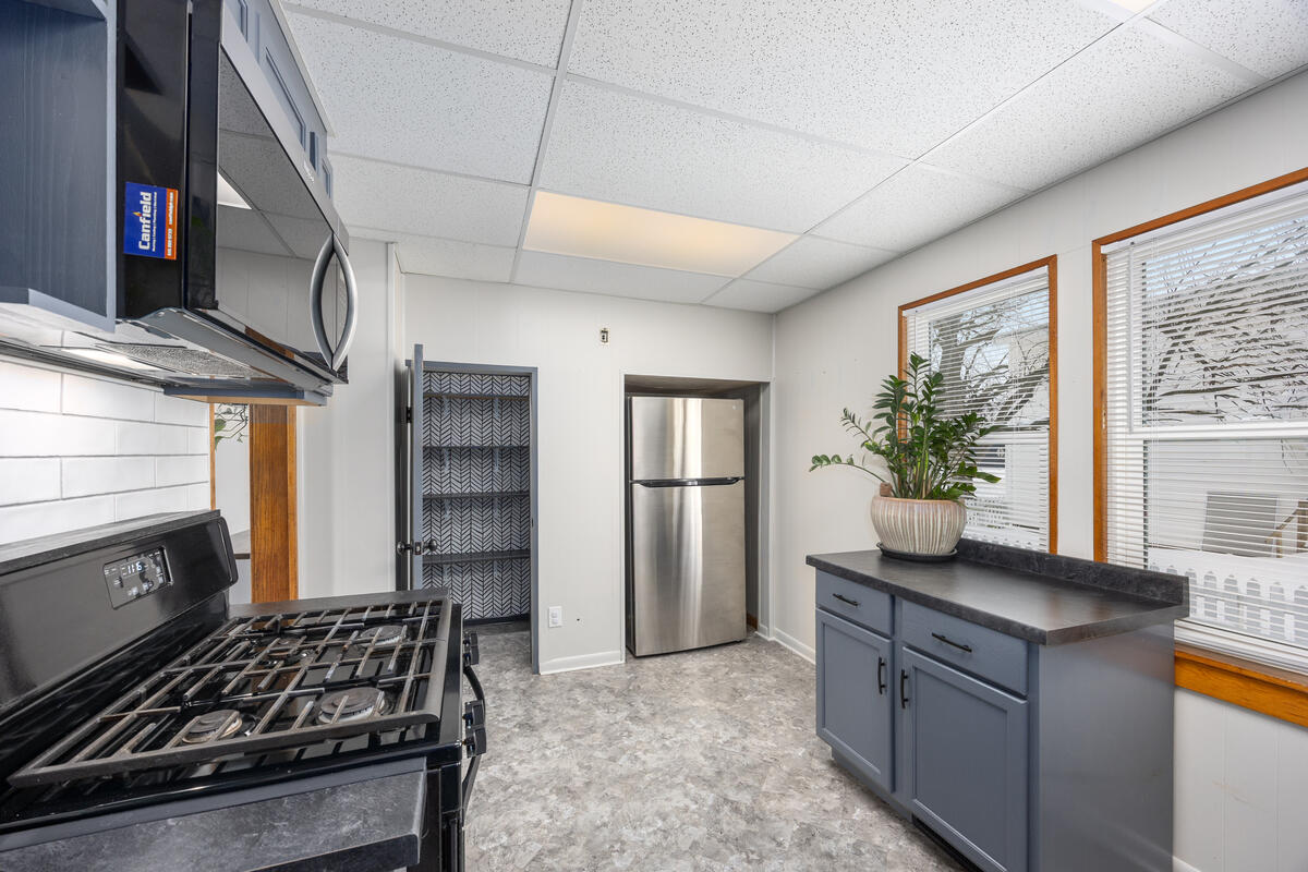 517 Elm Street Southeast Lowell, MI 49331 - Photo 14 of 30 517-Elm_012