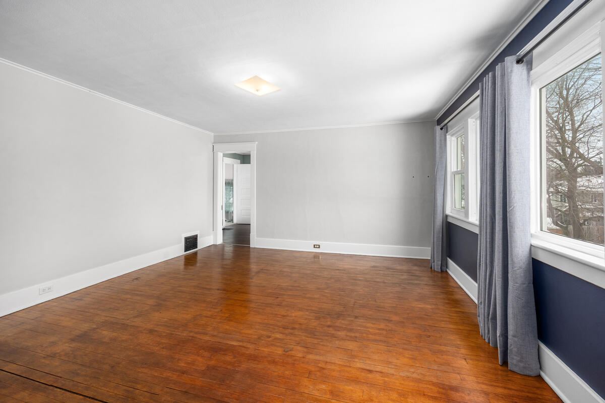 517 Elm Street Southeast Lowell, MI 49331 - Photo 20 of 30 517-Elm_018