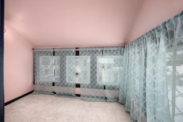 $315,000 | 517 Elm Street Southeast, Lowell, MI 49331