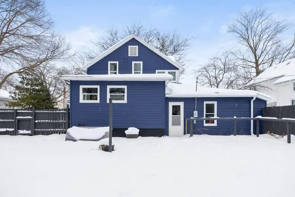 $315,000 | 517 Elm Street Southeast, Lowell, MI 49331