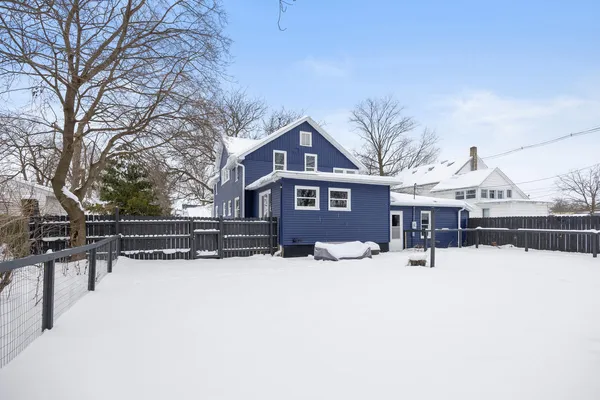 $315,000 | 517 Elm Street Southeast, Lowell, MI 49331