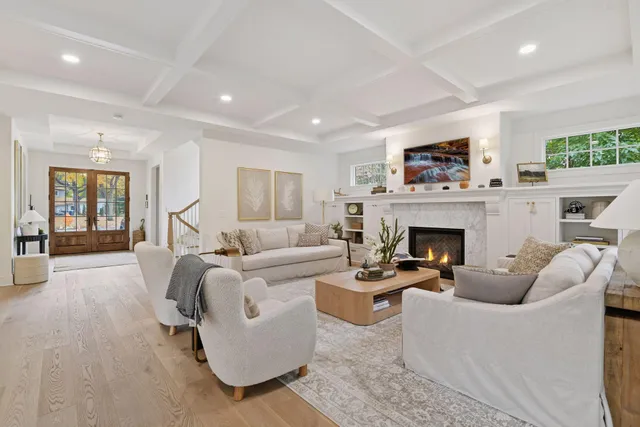 $3,200,000 | 20565 Linden Road, Deephaven, MN 55331