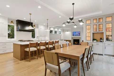 $3,200,000 | 20565 Linden Road, Deephaven, MN 55331