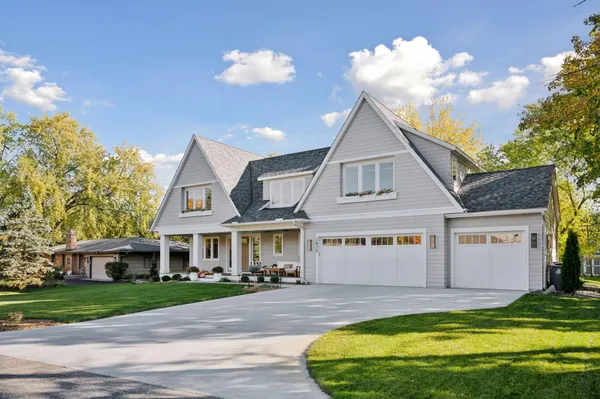 $3,200,000 | 20565 Linden Road, Deephaven, MN 55331