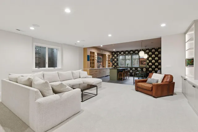 $3,200,000 | 20565 Linden Road, Deephaven, MN 55331