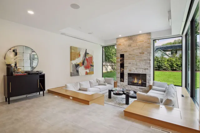 $3,200,000 | 20565 Linden Road, Deephaven, MN 55331