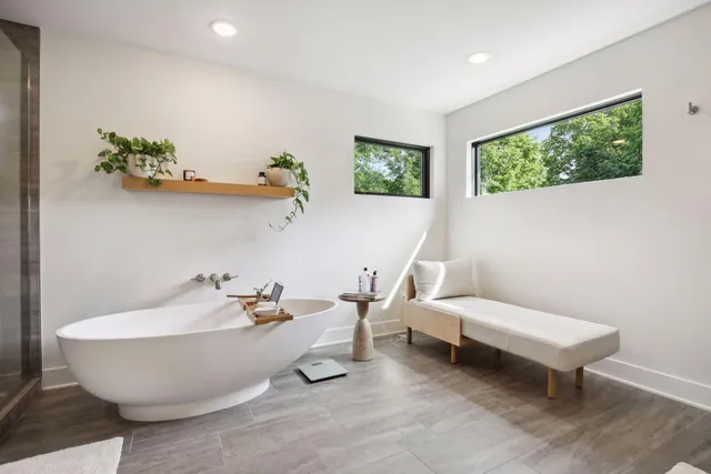 $3,200,000 | 20565 Linden Road, Deephaven, MN 55331