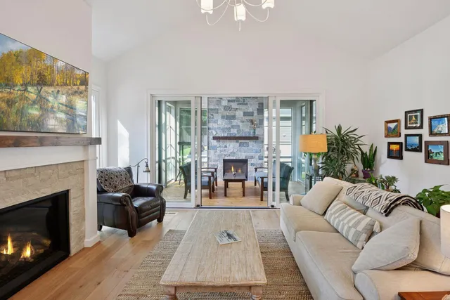 $3,200,000 | 20565 Linden Road, Deephaven, MN 55331