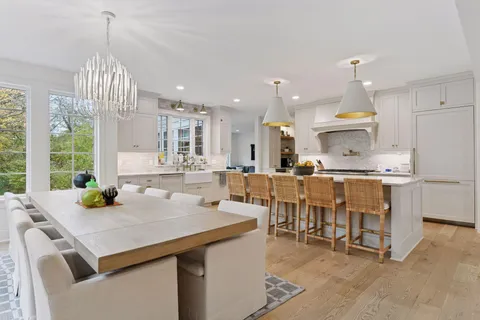 $3,200,000 | 20565 Linden Road, Deephaven, MN 55331