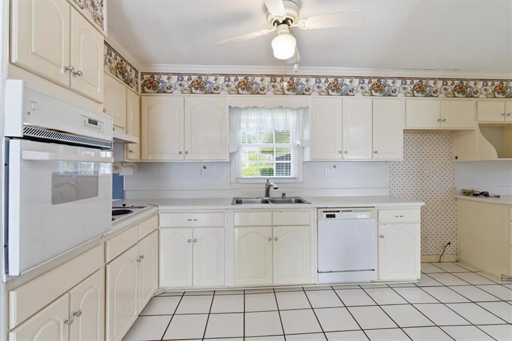 3293 Bright Star Road Douglasville, GA 30135 - Photo 9 of 35