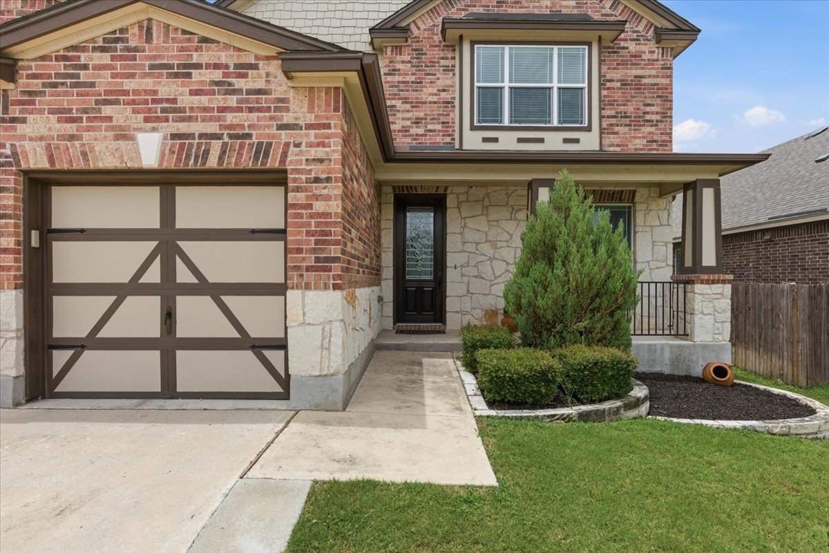 1006 Toltec Trail Georgetown, TX 78626 - Photo 3 of 40