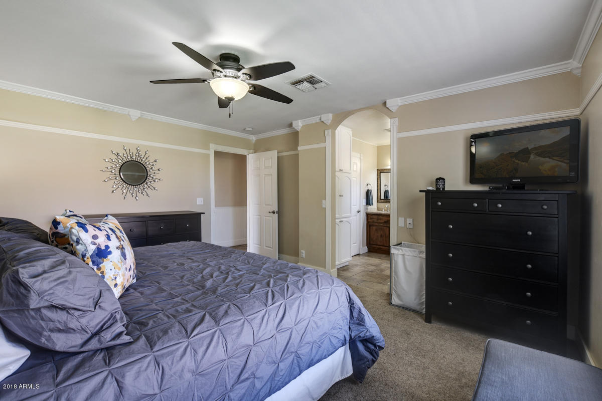 2074 East Devon Road Gilbert, AZ 85296 - Photo 19 of 40 2074-East-Devon-Road-27