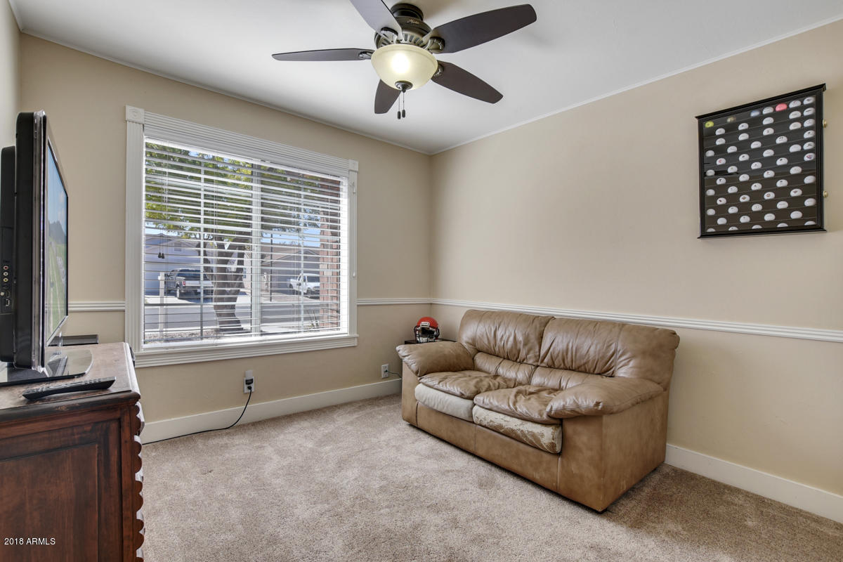 2074 East Devon Road Gilbert, AZ 85296 - Photo 27 of 40 2074-East-Devon-Road-35