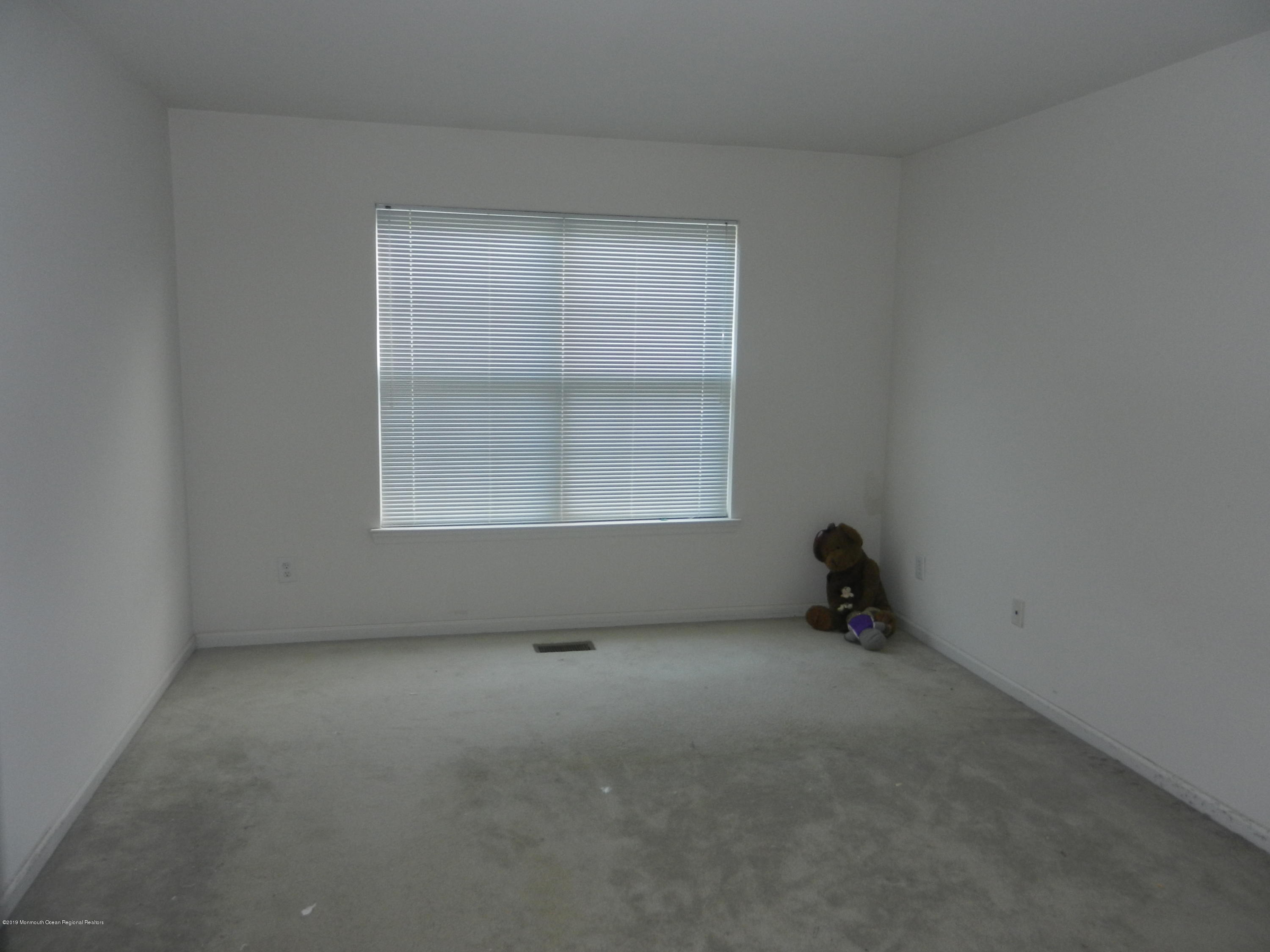 311 Brookfield Drive Jackson, NJ 08527 - Photo 2 of 5 DSCN4464