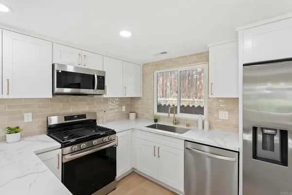 $599,999 | 1344 Palomar Place, Unit 22, Vista, CA 92084