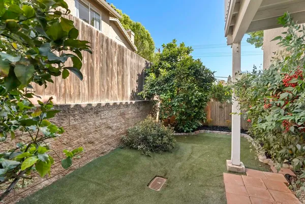 $599,999 | 1344 Palomar Place, Unit 22, Vista, CA 92084