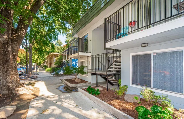 $1,180,000 | 815 18th Street, Sacramento, CA 95811