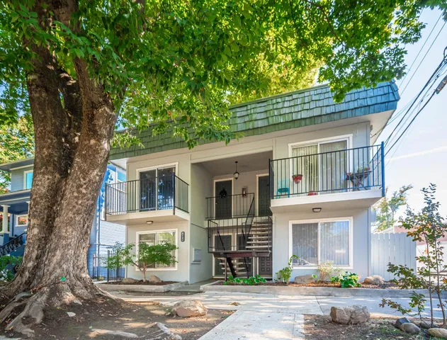 $1,180,000 | 815 18th Street, Sacramento, CA 95811