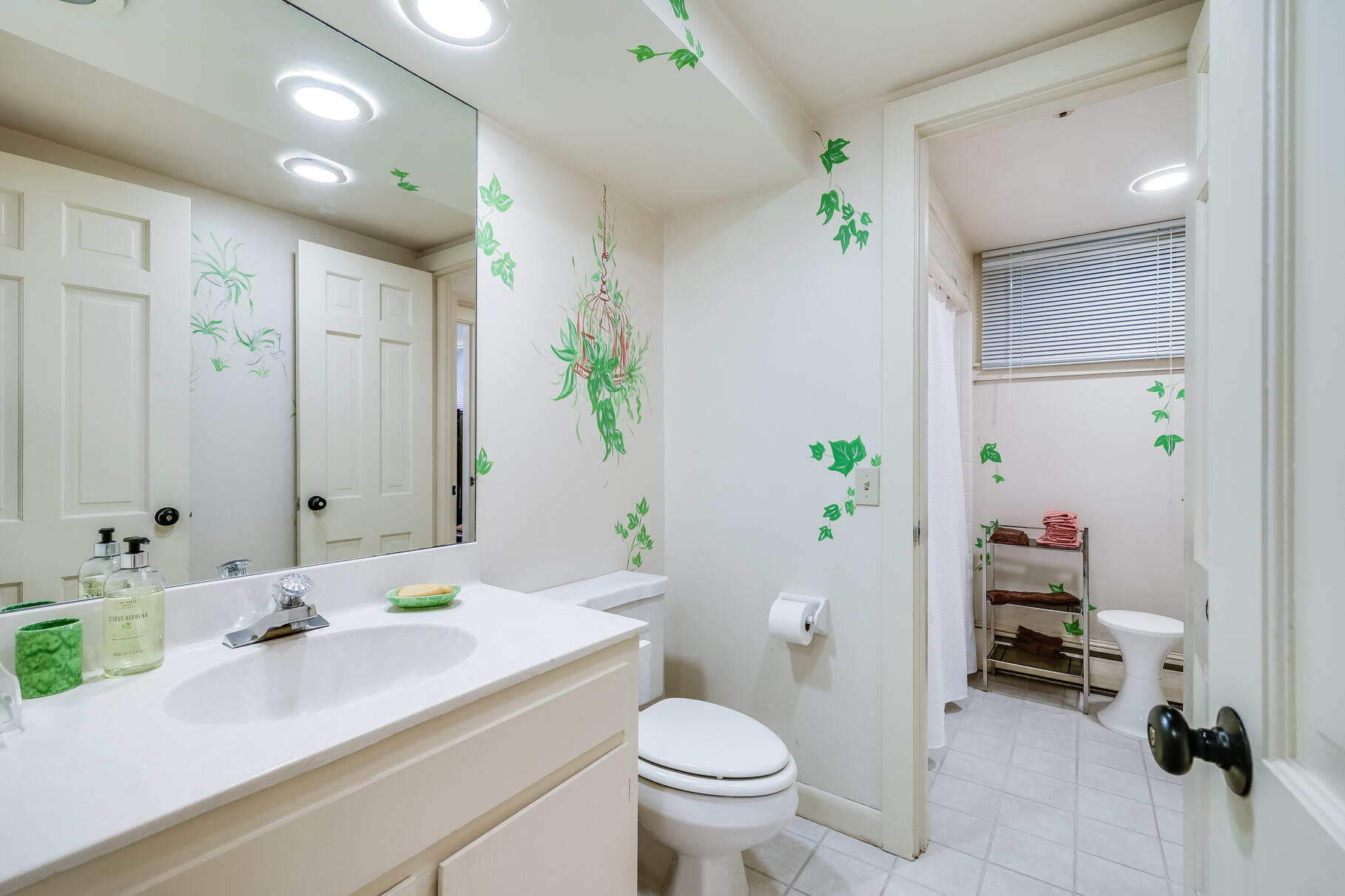 72 Hathaway Road Osterville, MA 02655 - Photo 31 of 40 a bathroom with a sink toilet and shower