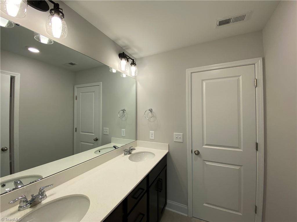 6260 Kershaw Mdws Road Pfafftown, NC 27040 - Photo 27 of 37