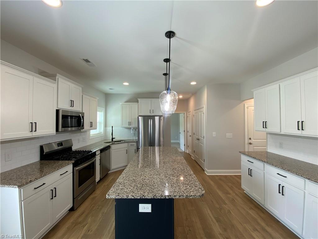 6260 Kershaw Mdws Road Pfafftown, NC 27040 - Photo 4 of 37