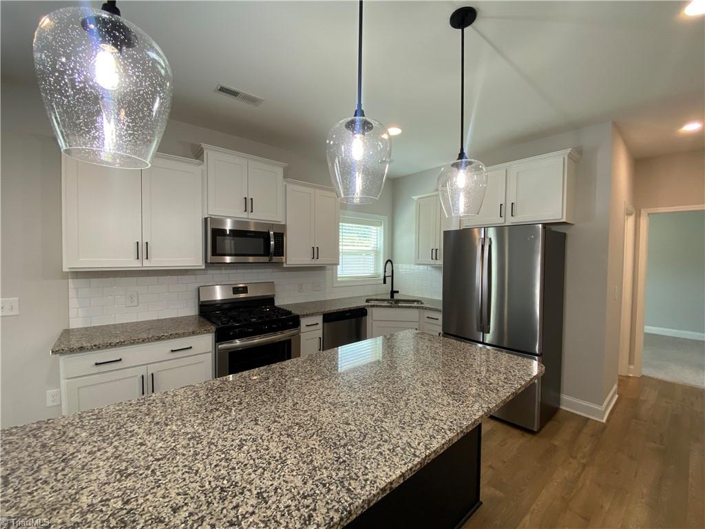 6260 Kershaw Mdws Road Pfafftown, NC 27040 - Photo 5 of 37